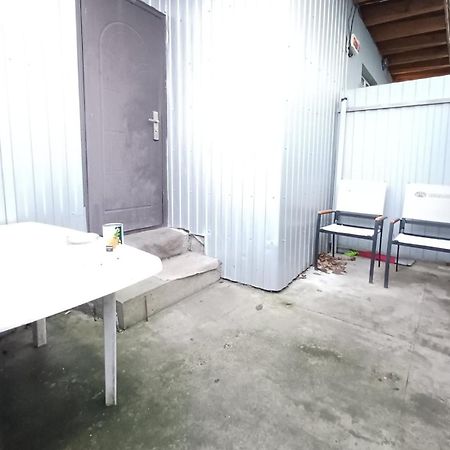 Дом С Удобствами, Возле 3 Городской Больницы チェルカースィ エクステリア 写真